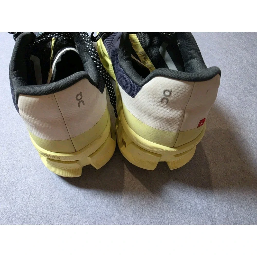 Mens SZ 9 On Cloudmonster Black White Lime